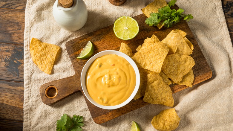 Bowl of queso with chips