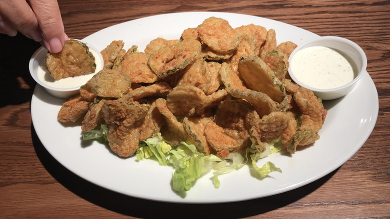 fried pickles with dip