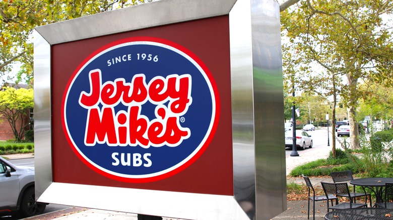 Jersey Mike's signage daytime