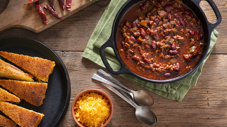 spicy meat chili and corn bread