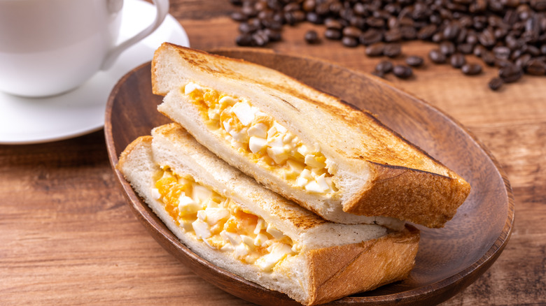 toasted egg salad sandwich