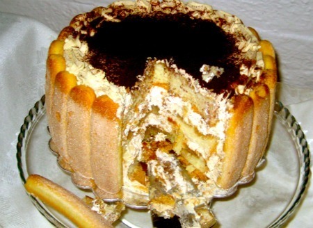 Tiramisu Cake