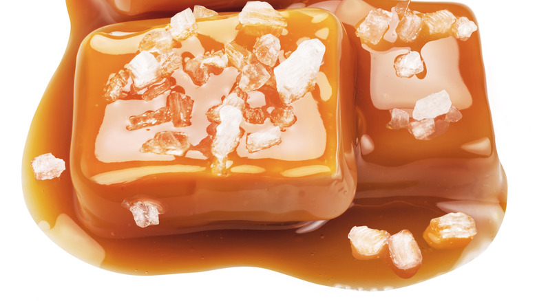 Melted caramels with rock salt