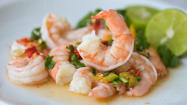 Shrimp salad with lime