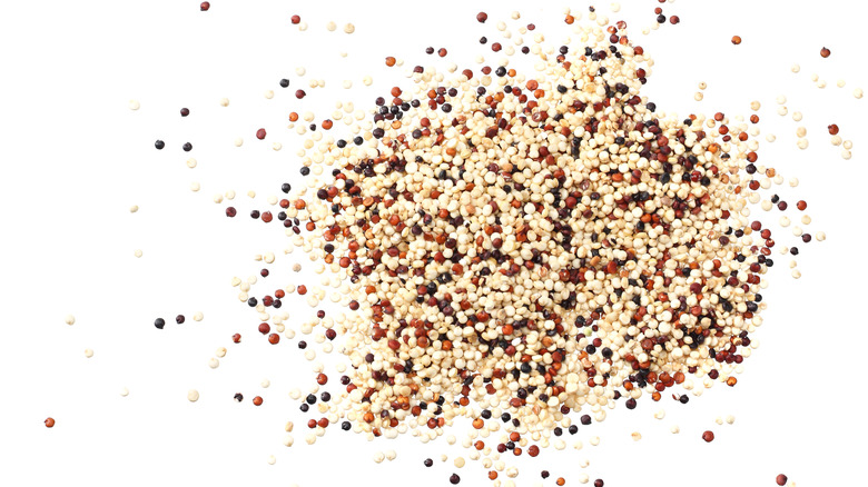 Dry quinoa