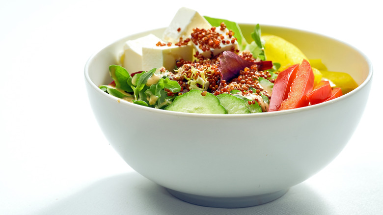 Salad bowl with quinoa and veggies