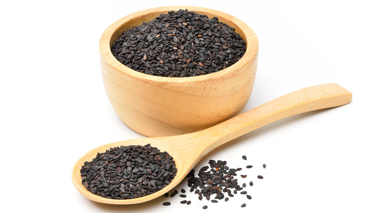 Black sesame seeds