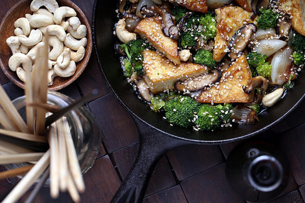 Sweet and Sticky Cashew Tofu