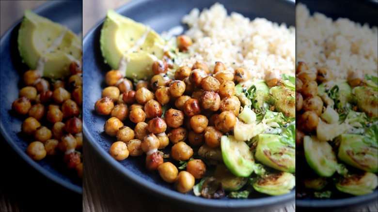 Hummus with Roasted Chickpea