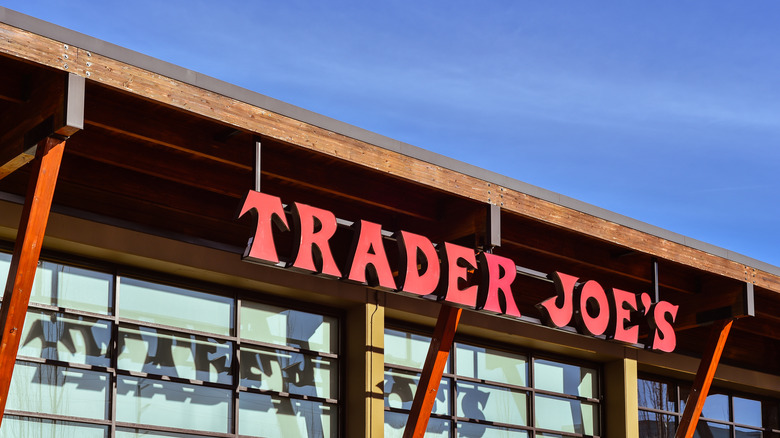 Trader Joes Store Front Sign