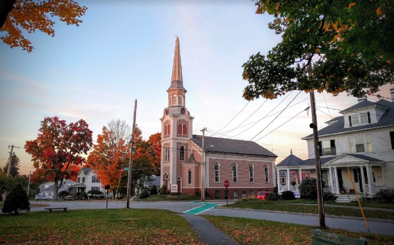 Massachusetts: Brookfield