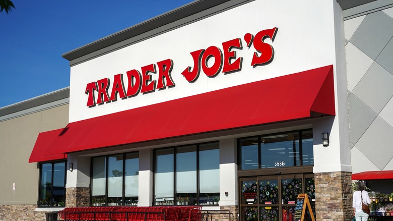 Trader's Joes store exterior