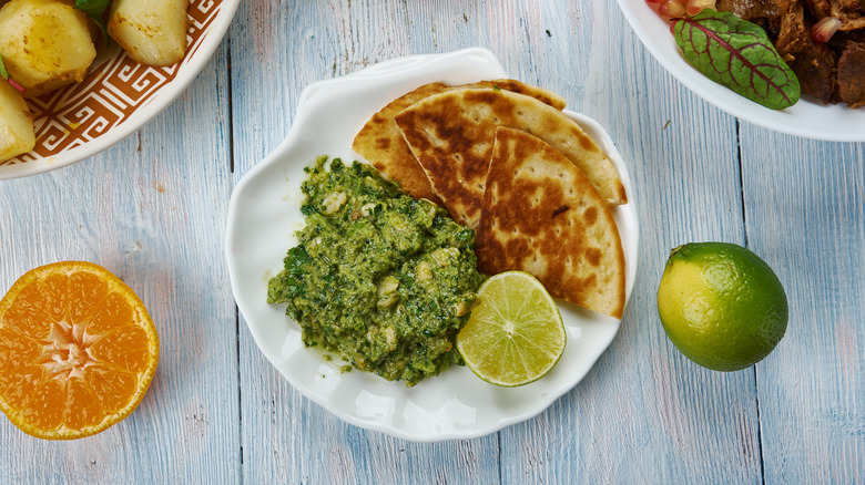 zhoug sauce with pita bread 