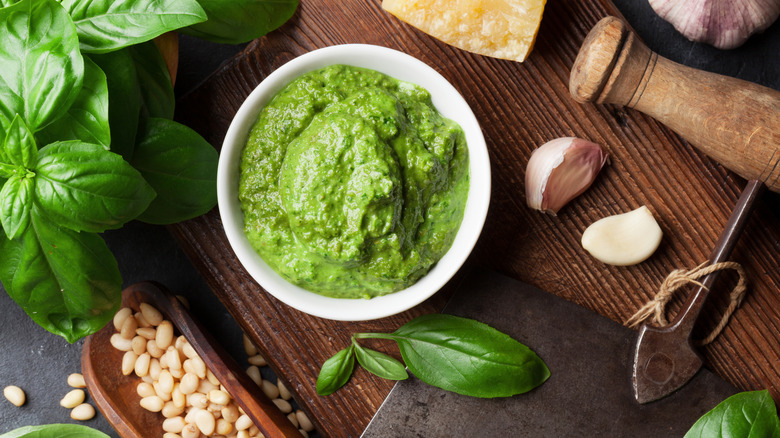 Pesto sauce and ingredients