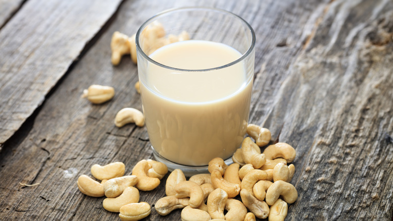 cashews andcashew milk