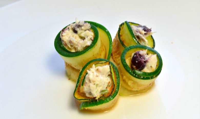 zucchini tuna cranberry roll