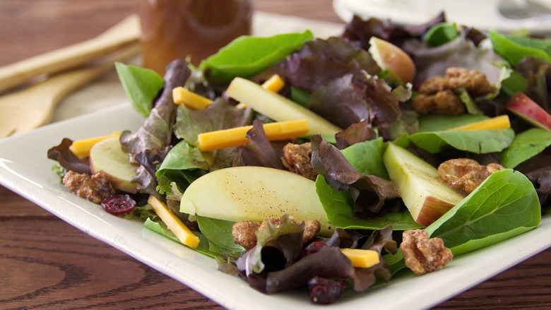 Mixed Green Salad With Apple Pie Vinaigrette