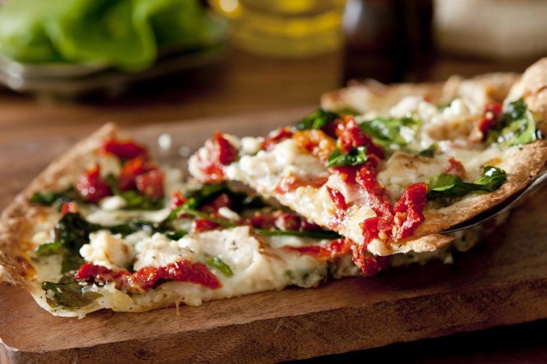 Spinach, Tomato, and Turkey Pizza