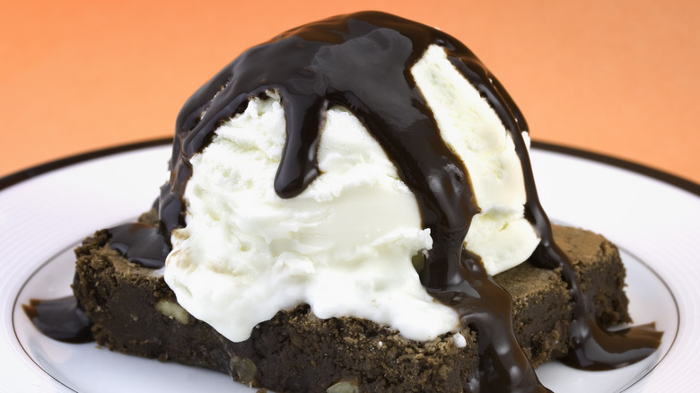 Ganache on brownie sundae