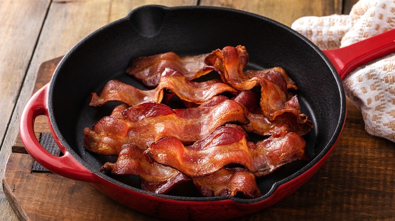 bacon in cast iron pan