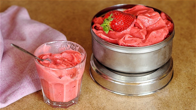 Strawberry nice cream 