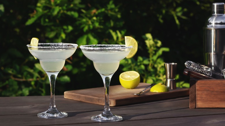 two margarita cocktails outdoors