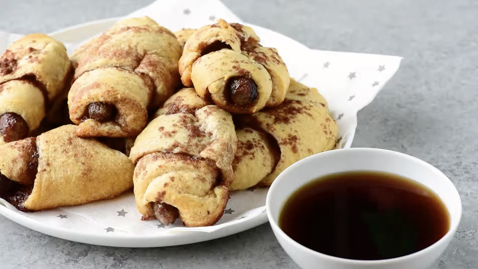 Up Your Pigs In A Blanket Game With An Easy Cinnamon Roll Hack