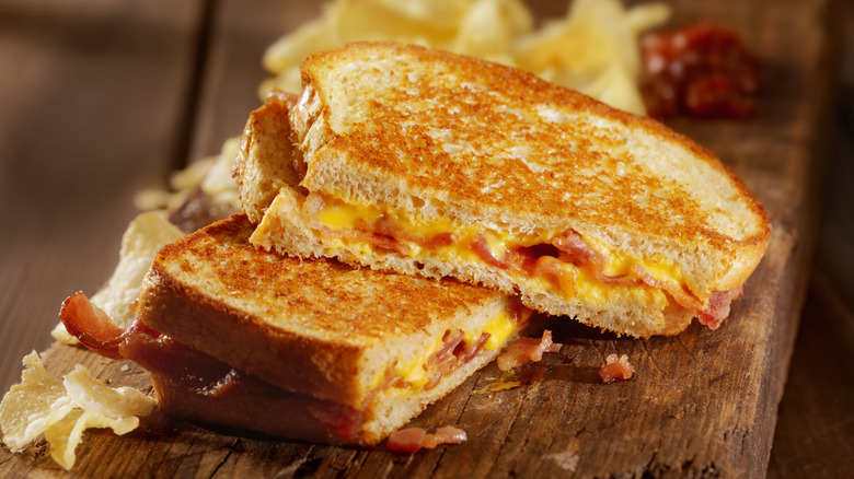 Grilled cheese sandwich