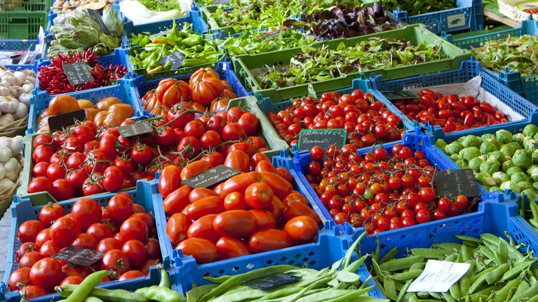 Cherry tomatoes at farmer's market