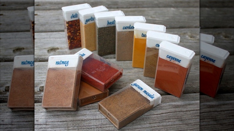 tic tac spices on wood