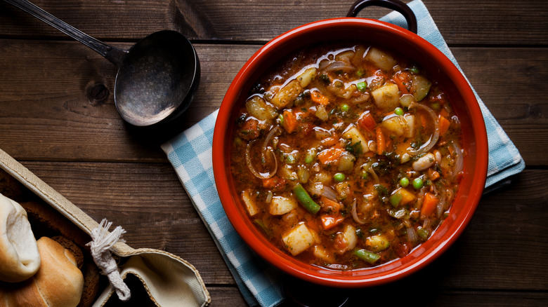 bowl of minestrone soup