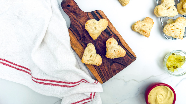 pastry hearts with mustard