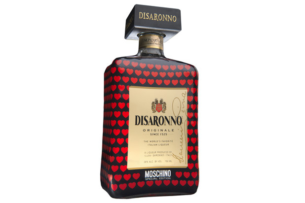 Moschino Loves Disaronno