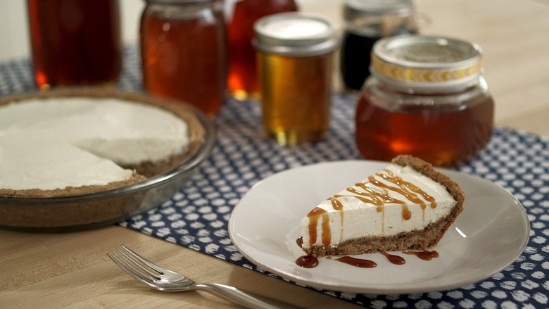 Vanilla Bean Cheesecake Pie with Homestyle Honey Crust