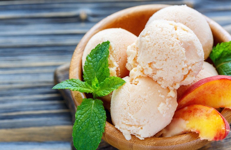 Arkansas: Peach ice cream