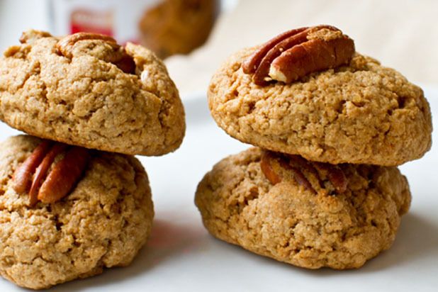 Speculoos Pecan Maple Cookies