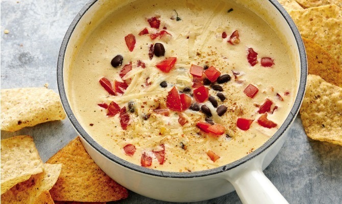 Vegan Queso Dip with Chips