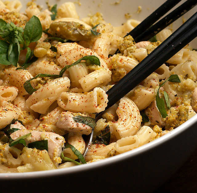 Creamy Chicken and Broccoli Trumpet Pasta