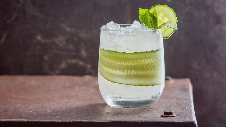 cucumber mint cocktail