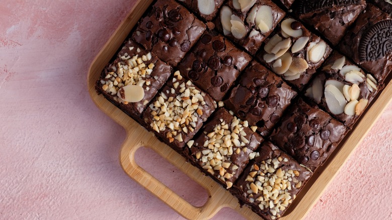 Brownie squares with  nuts