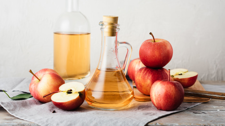 Jar of apple cider vinegar