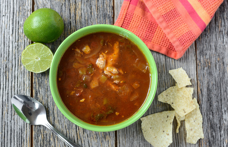 Slow-Cooker Sans Tortilla Soup