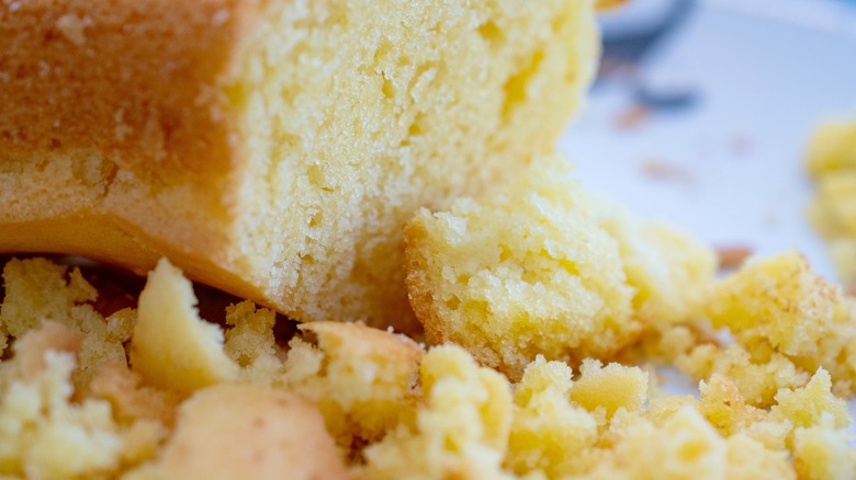 Crumbled fluffy cornbread