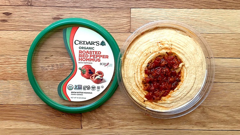 Tub of Cedar's Organic Roasted Pepper Hommus