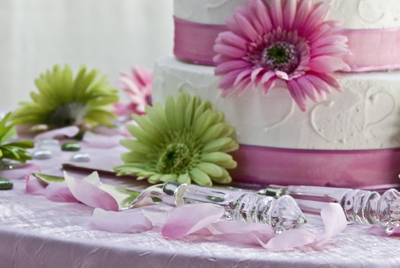 Pink and Grey Gerbera Daisy Baby Shower Cake – Blue Sheep Bake Shop