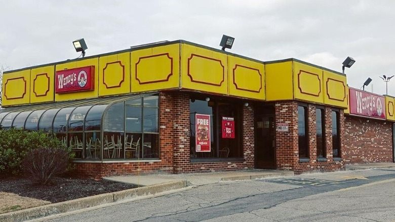 An old Wendy's with a sunroom