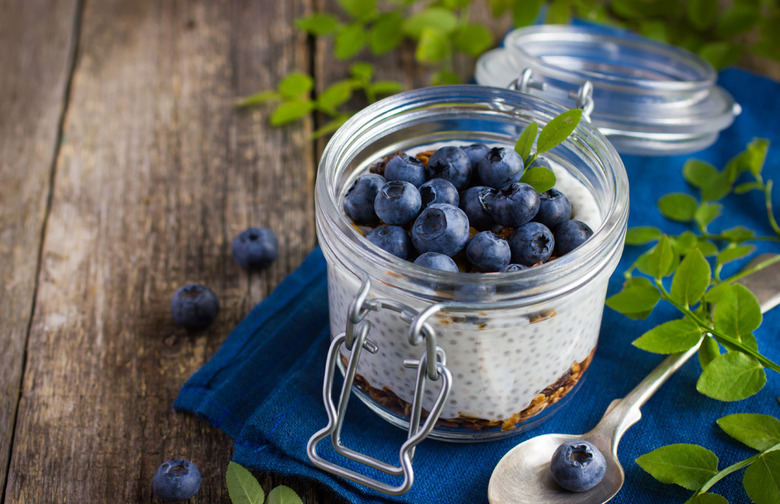 Blueberry Chia Overnight Oats