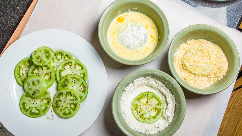 Dredge and breading station for fried green tomatoes