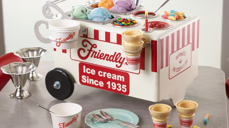 Friendly's ice cream cart