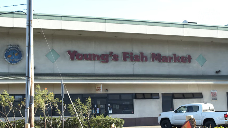 Young's Fish Market in Hawaii